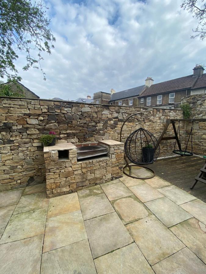 Town Villa With Charming Garden, Bbq Area & Sleeps 6 كاشيل المظهر الخارجي الصورة